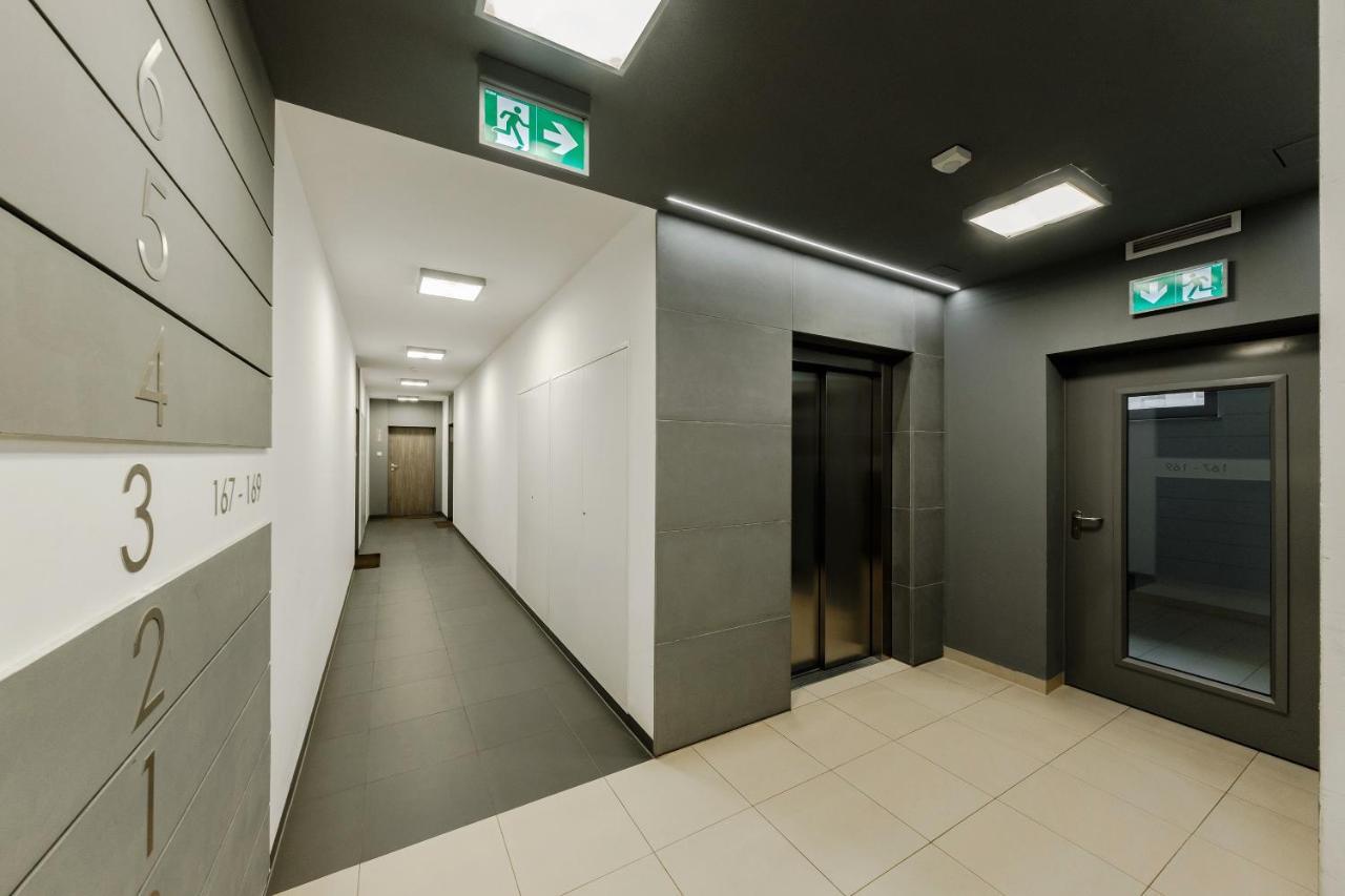Apartment Wola, Wi-Fi, Smart Lock, Air Condition Varsó Kültér fotó