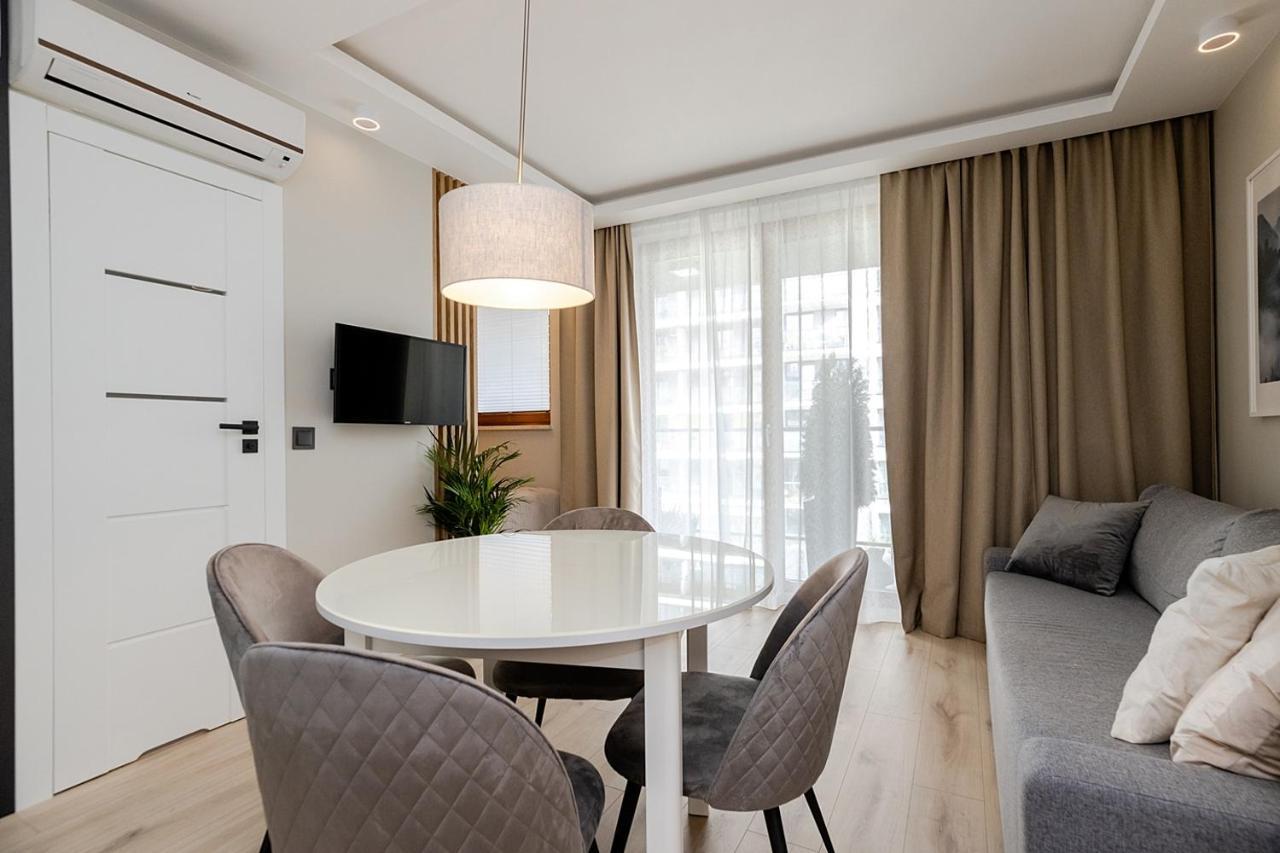 Apartment Wola, Wi-Fi, Smart Lock, Air Condition Varsó Kültér fotó