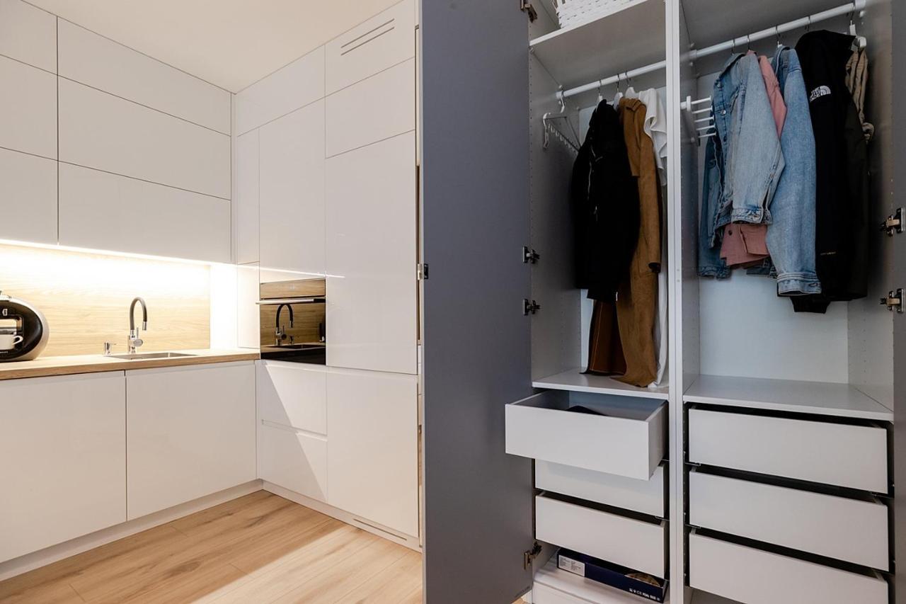 Apartment Wola, Wi-Fi, Smart Lock, Air Condition Varsó Kültér fotó